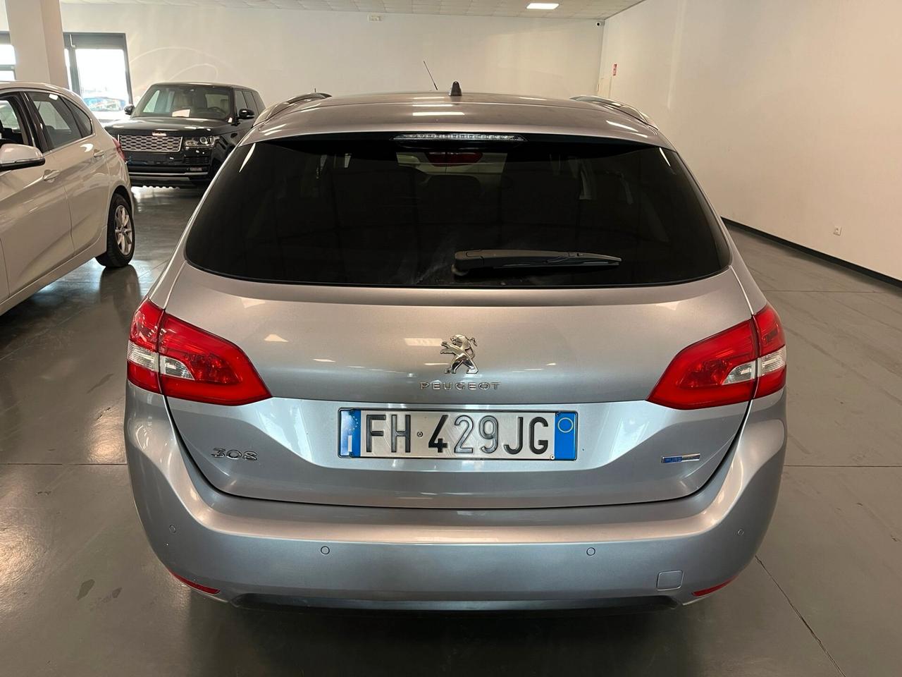 Peugeot 308 SW-1.2 puretech-Allure-EURO6B