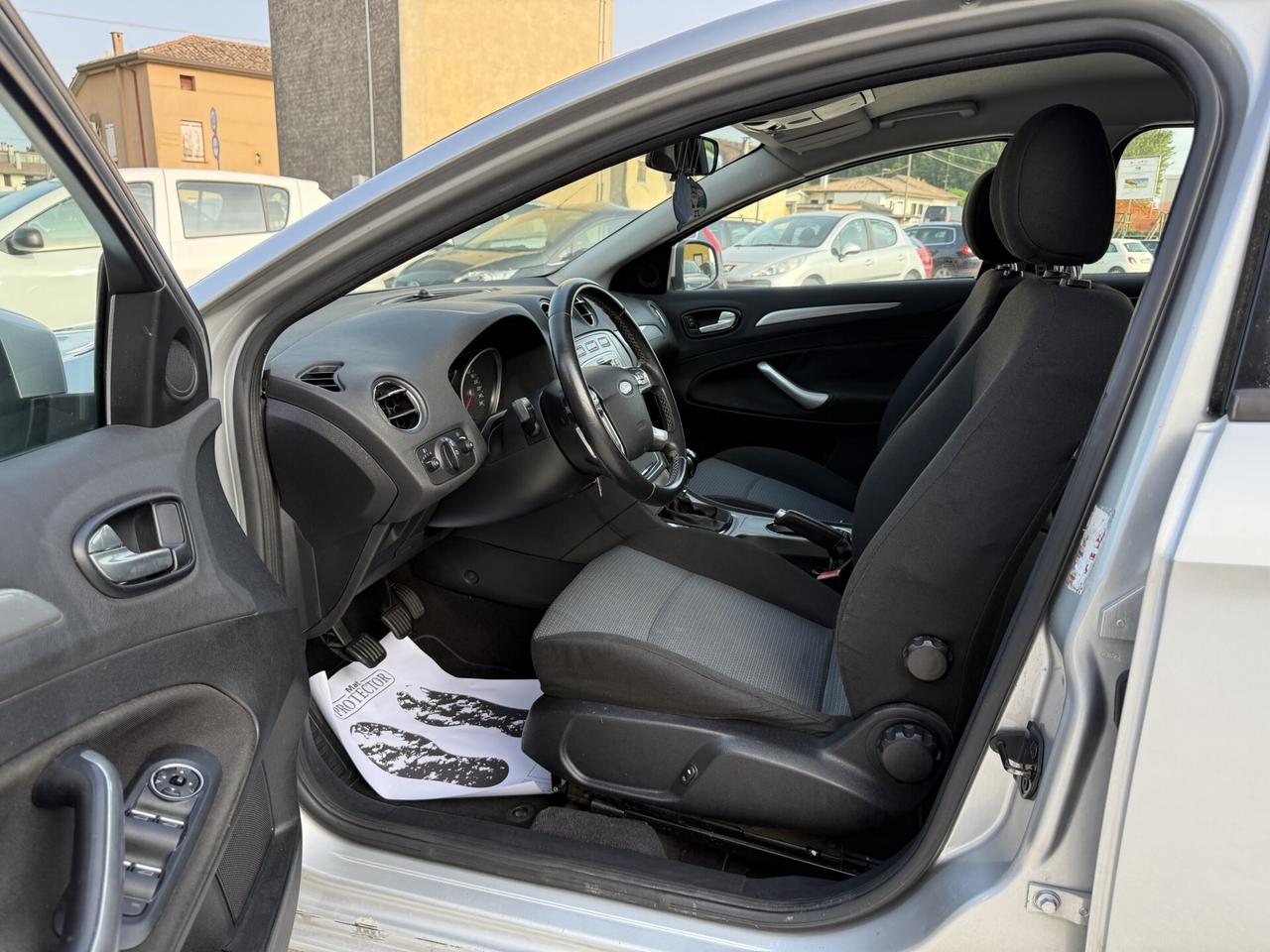 Ford Mondeo 1.8 TDCI UNICO PROP