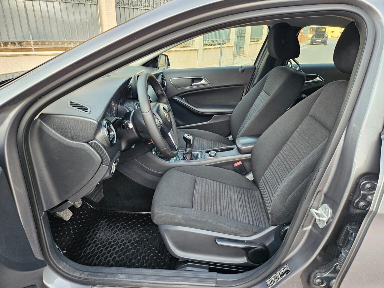 Mercedes-Benz A-Klasse A 180 CDI BlueEfficiency Edition Standard