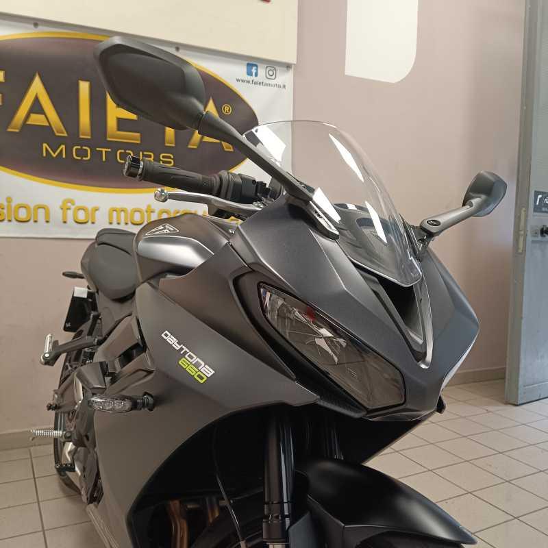Triumph Daytona 660 - 2025