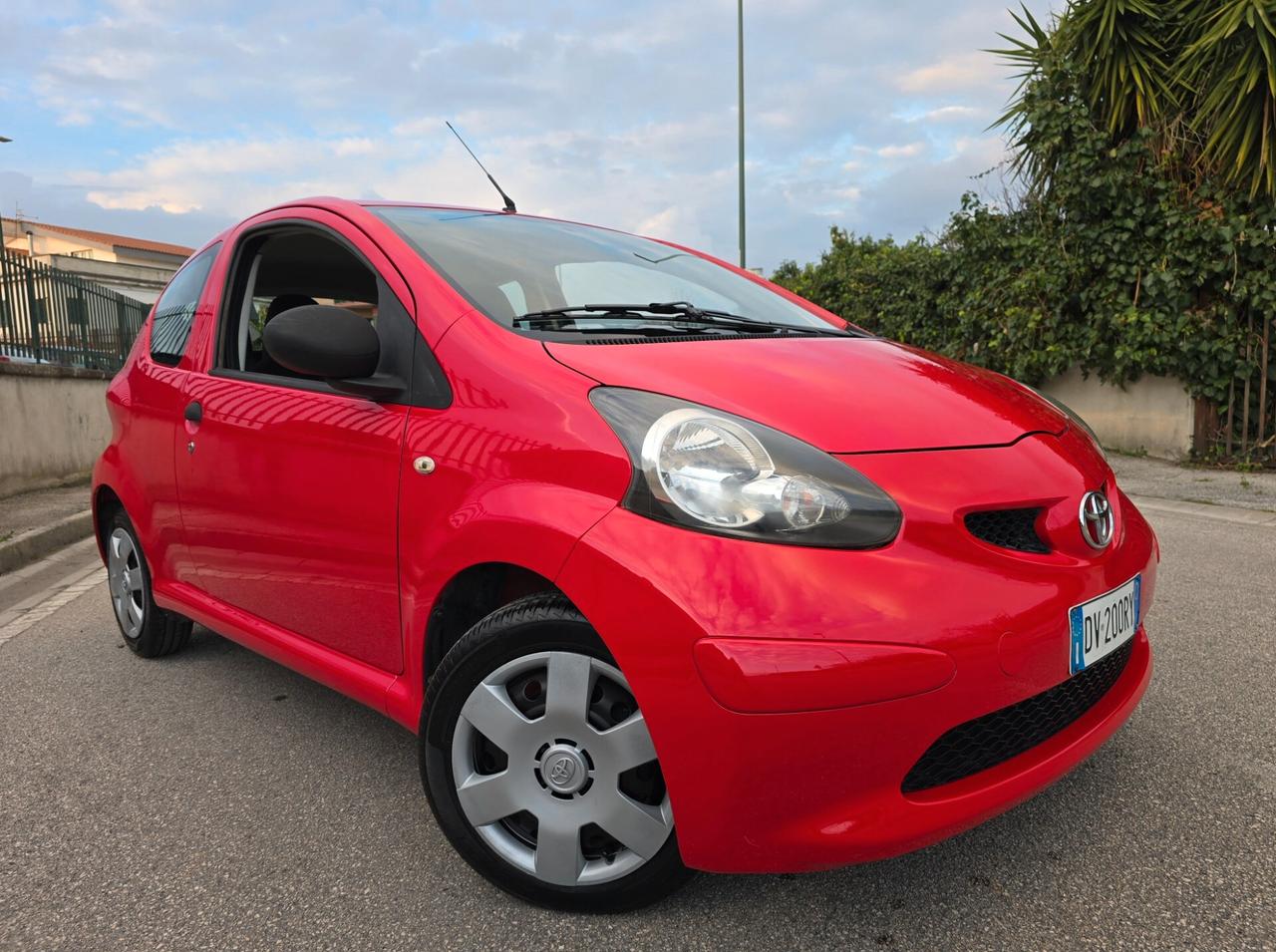 TOYOTA AYGO 1.0B CON SOLI 154.000KM DA VETRINA