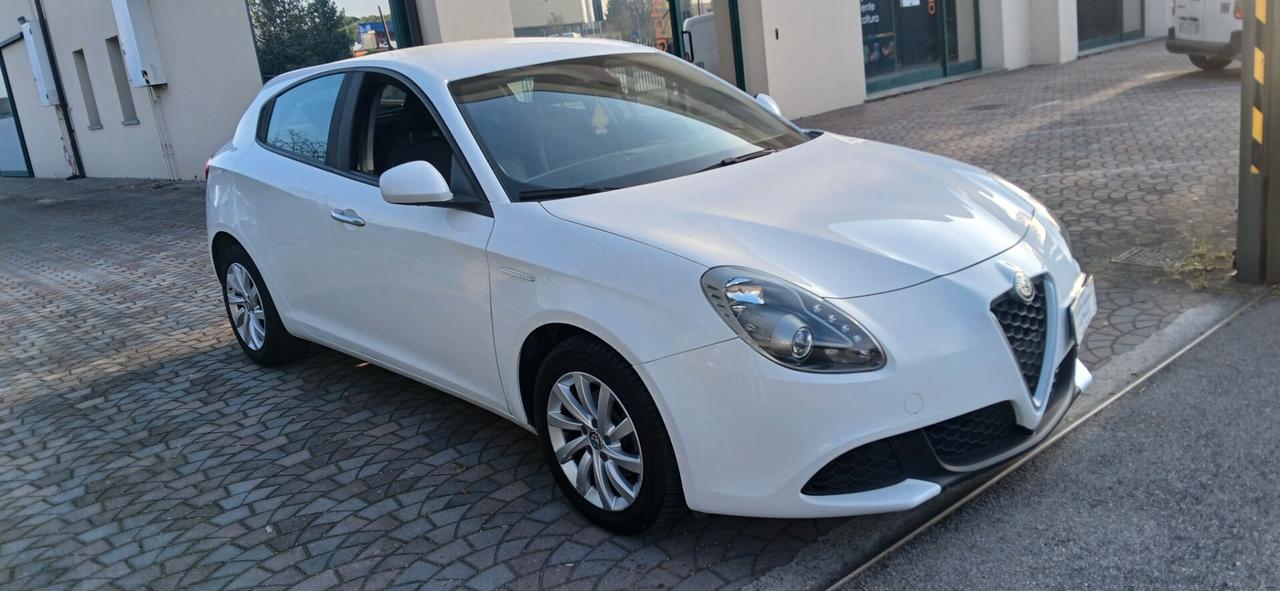 Alfa Romeo Giulietta 1.6 JTDm 120 CV neopatentati
