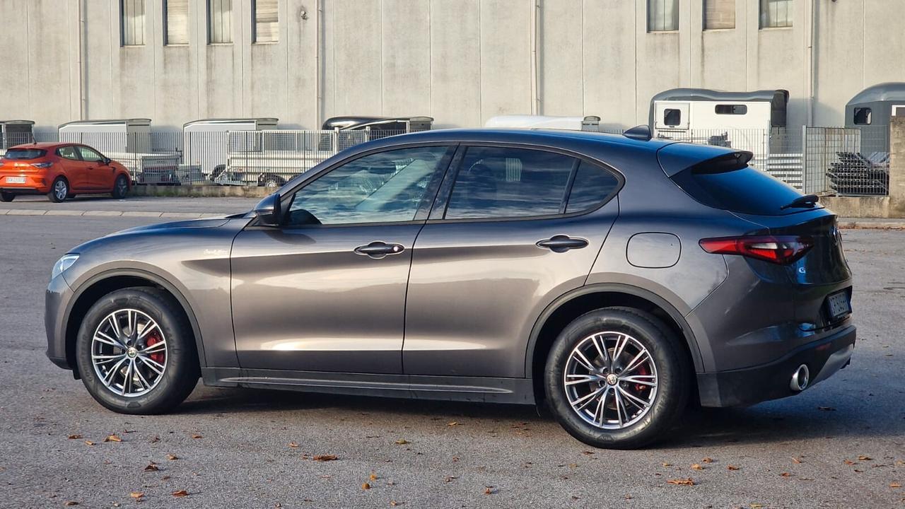 Alfa Romeo Stelvio 2.2 Turbodiesel 190 CV AT8 Q4