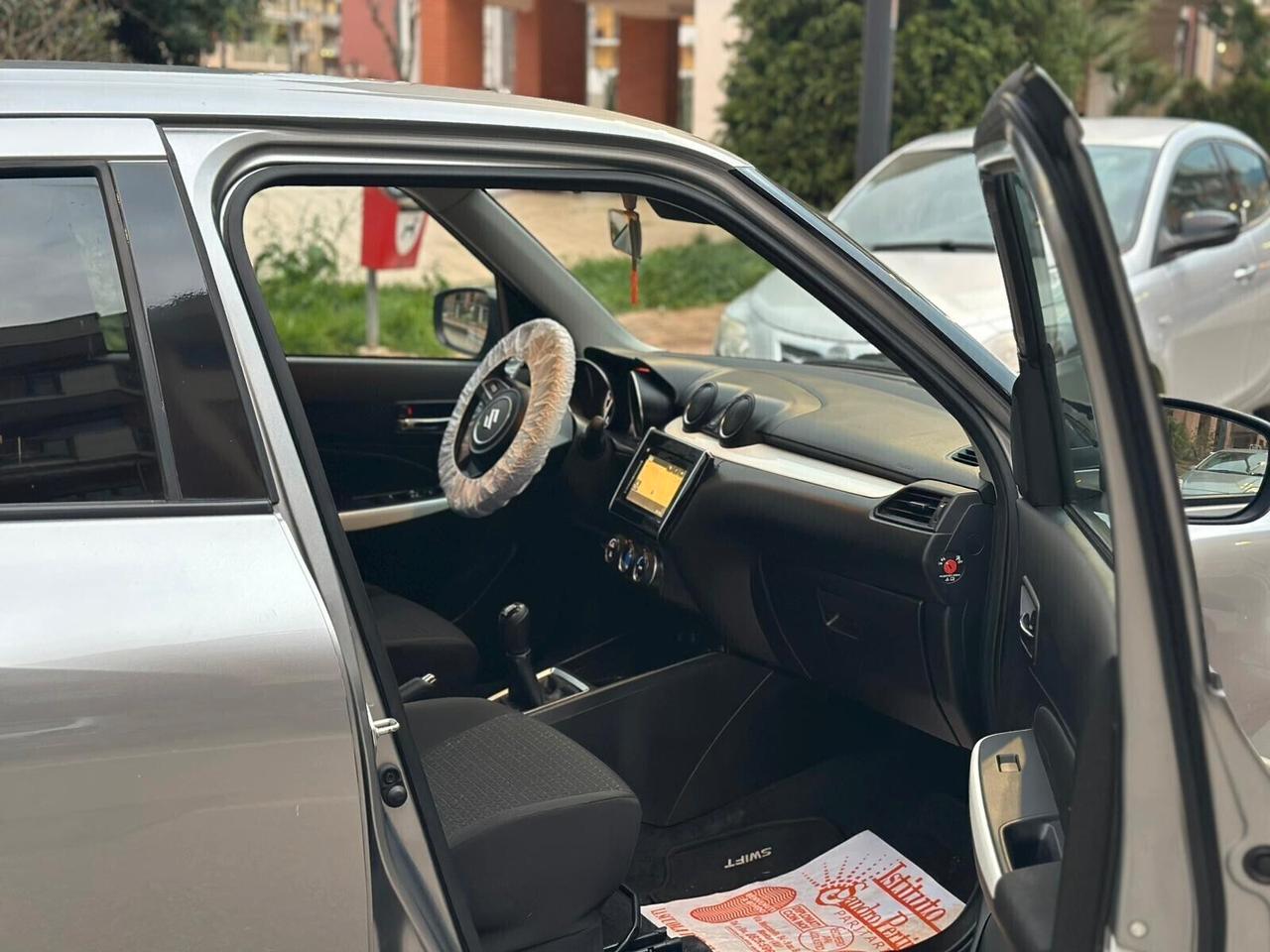 Suzuki Swift 1.2 Hybrid Top