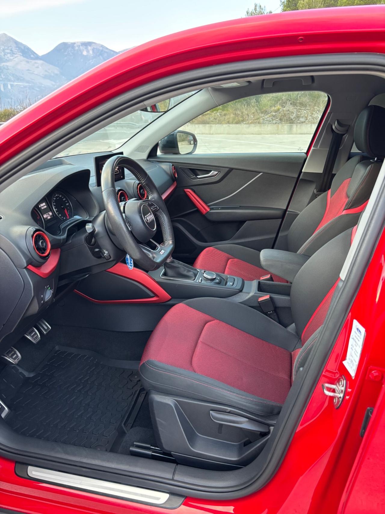 Audi Q2 1.6 TDI S line RED Edition