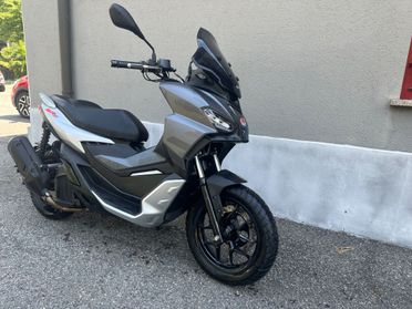 Aprilia SR GT 125 Pari al nuovo 6500 km