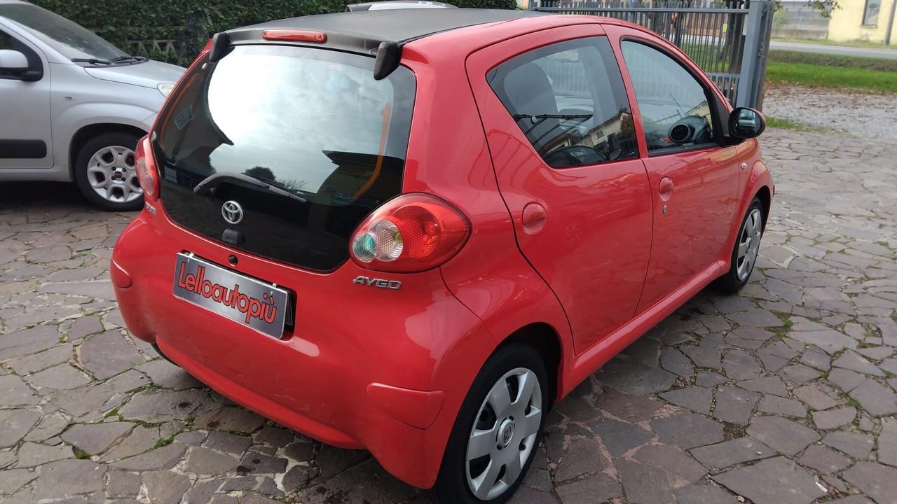Toyota Aygo 1.0 12V VVT-i 5 porte Sol