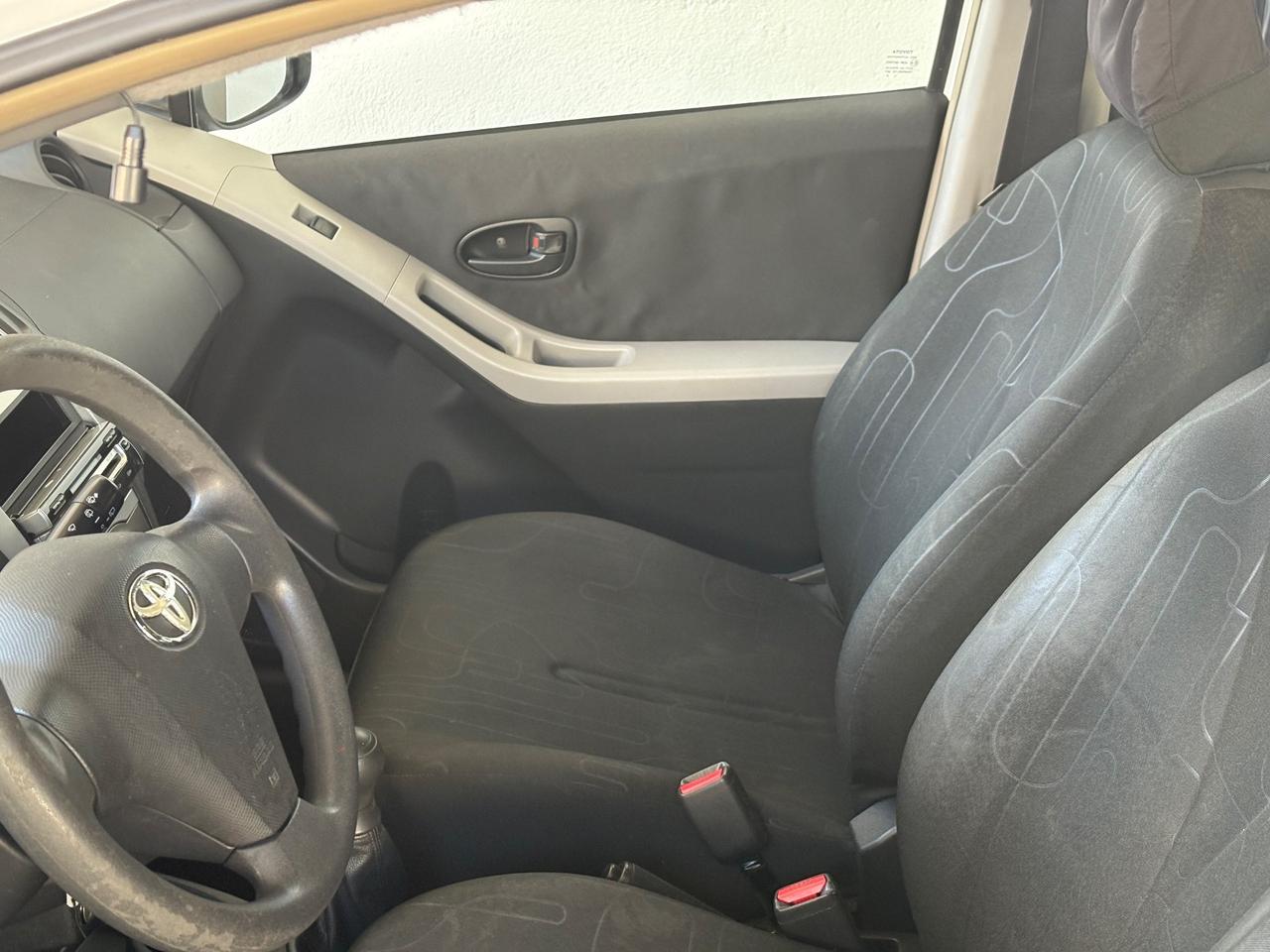 Toyota Yaris 1.0 5 porte Sol