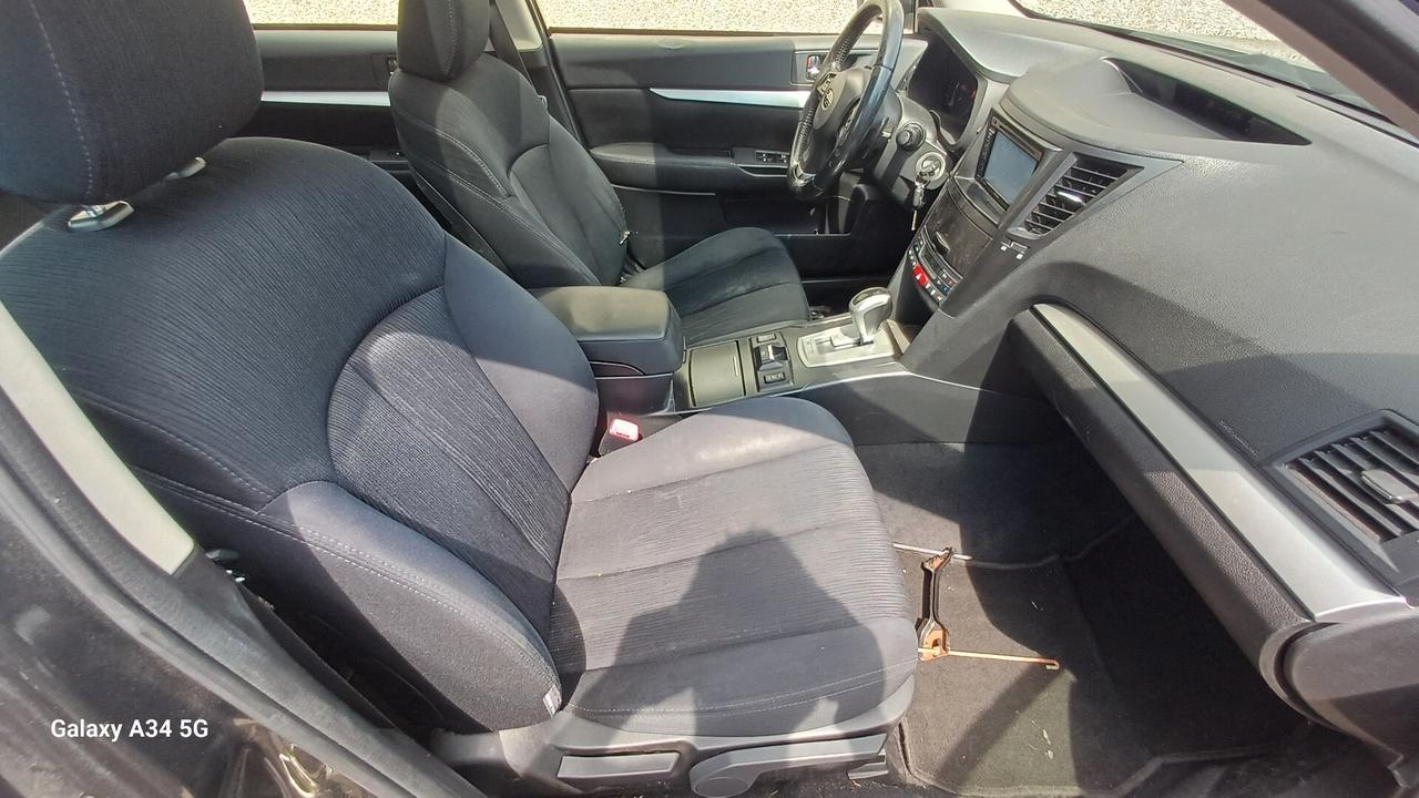 Subaru OUTBACK 2.0d Lineartronic Free