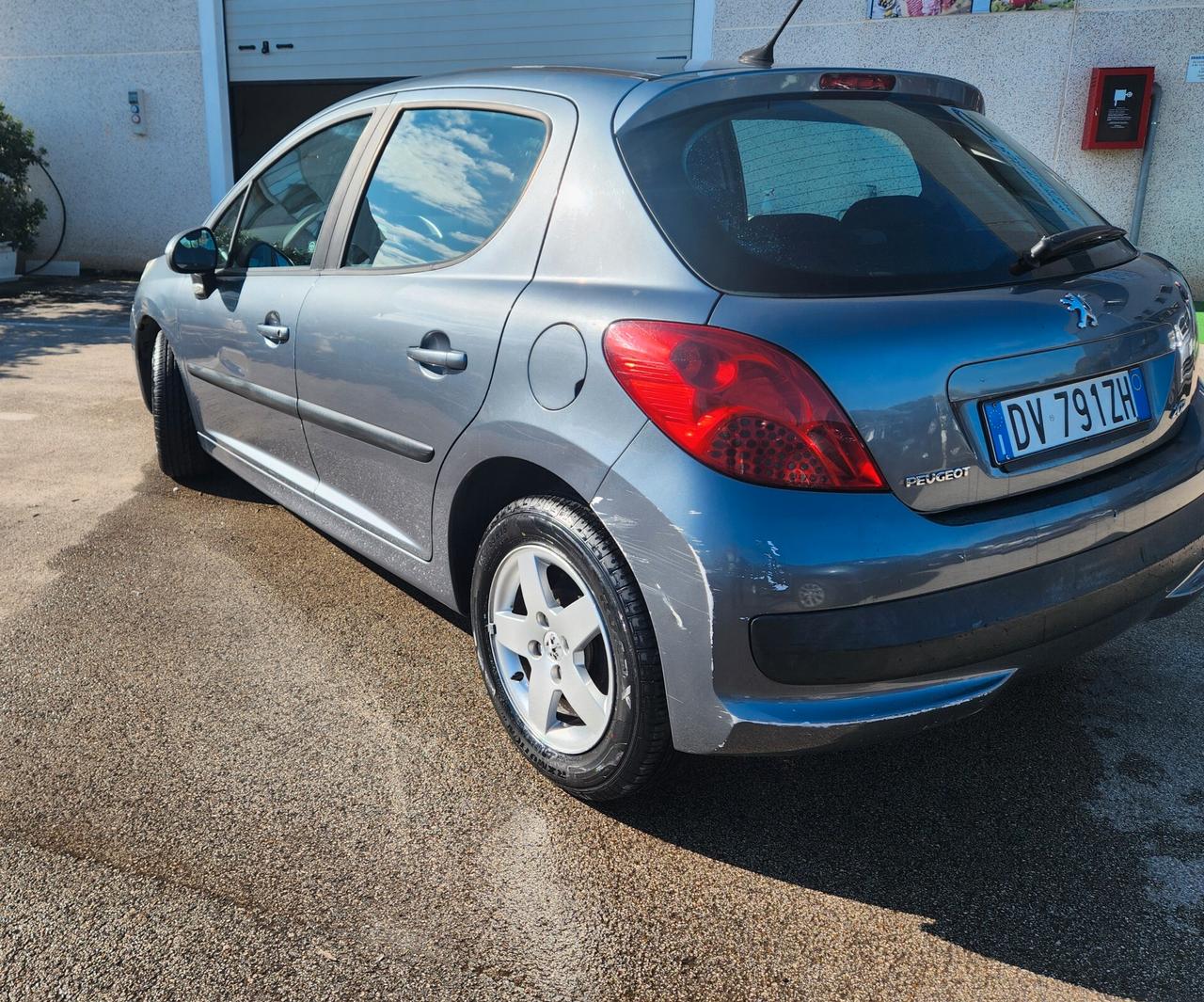 Peugeot 207 1.4 HDi X NEOPATENTATI