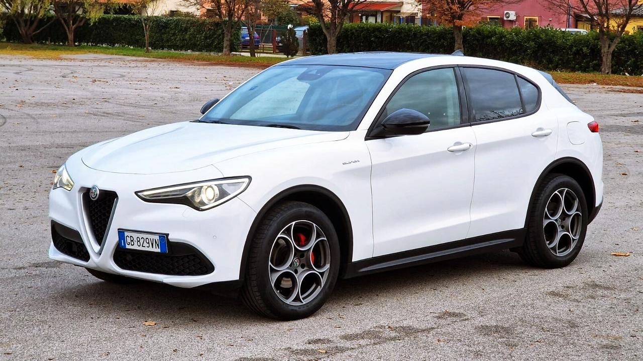 Alfa Romeo Stelvio 2.2 Turbodiesel 160 CV AT8 RWD Super