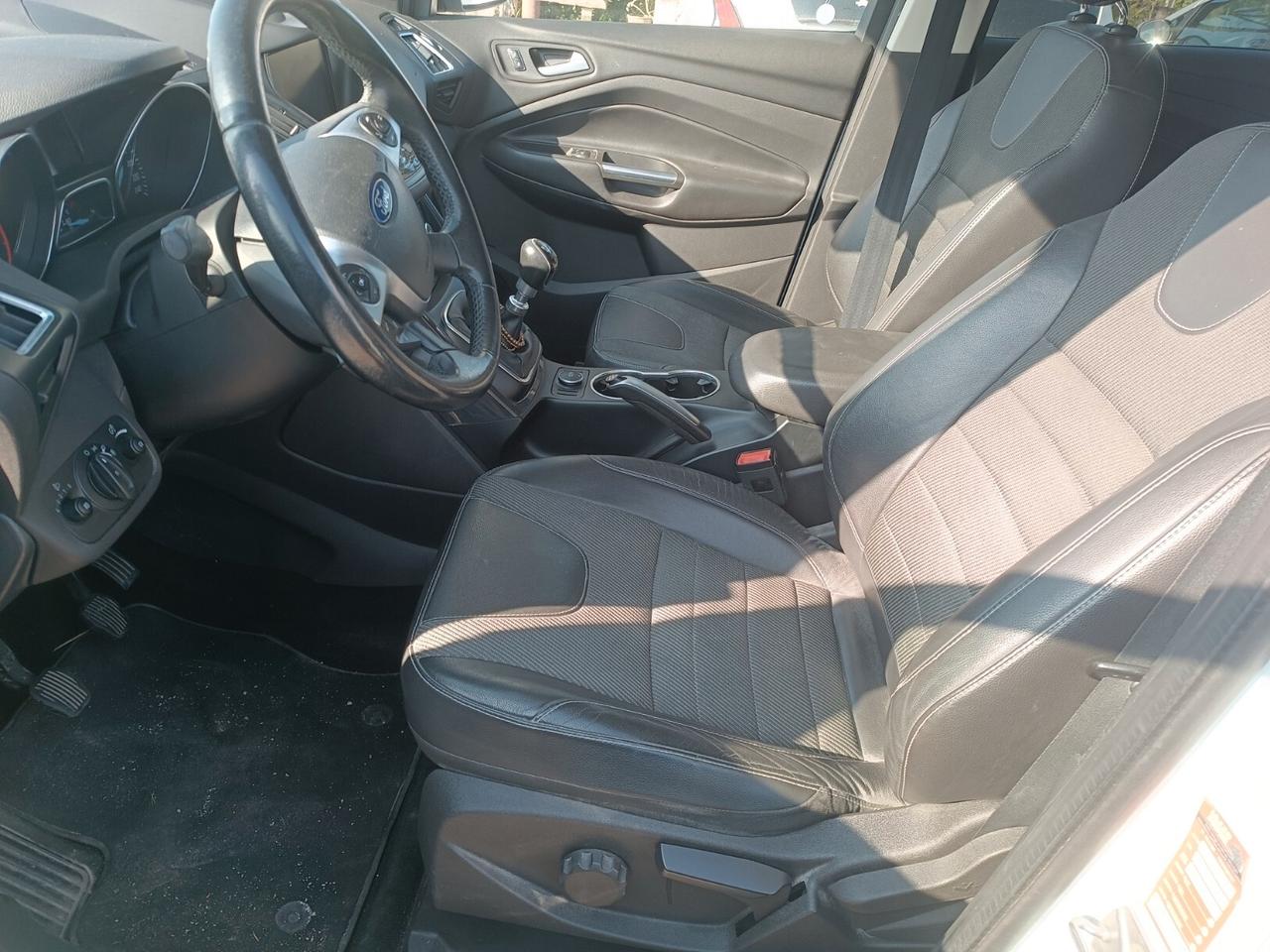 Ford Kuga 2.0 TDCI 120 CV S&S 2WD Titanium