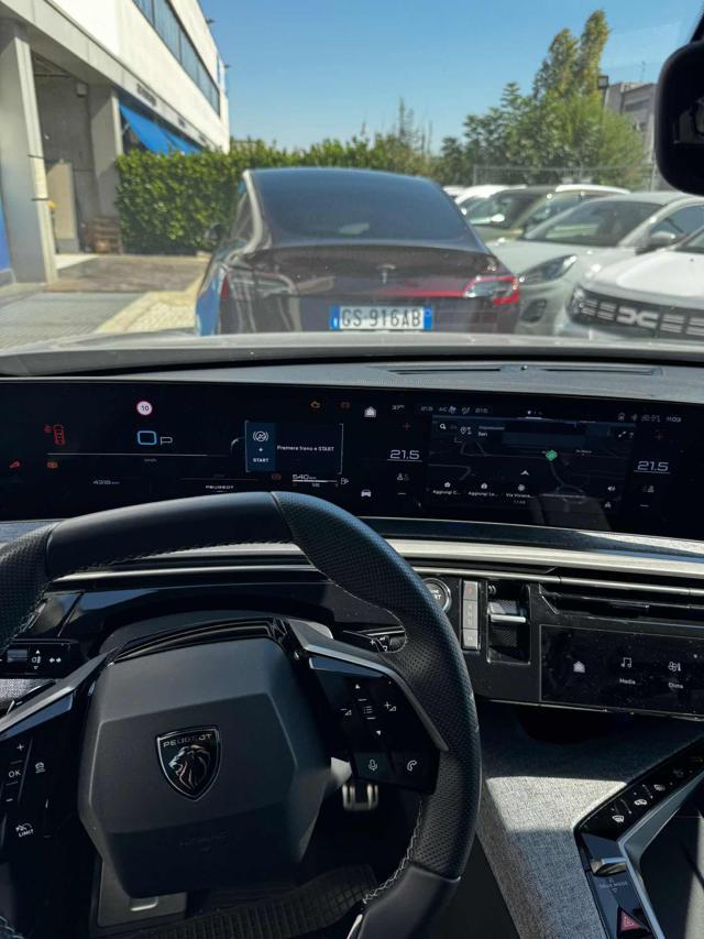 PEUGEOT 3008 Hybrid 136 e-DCS6 GT