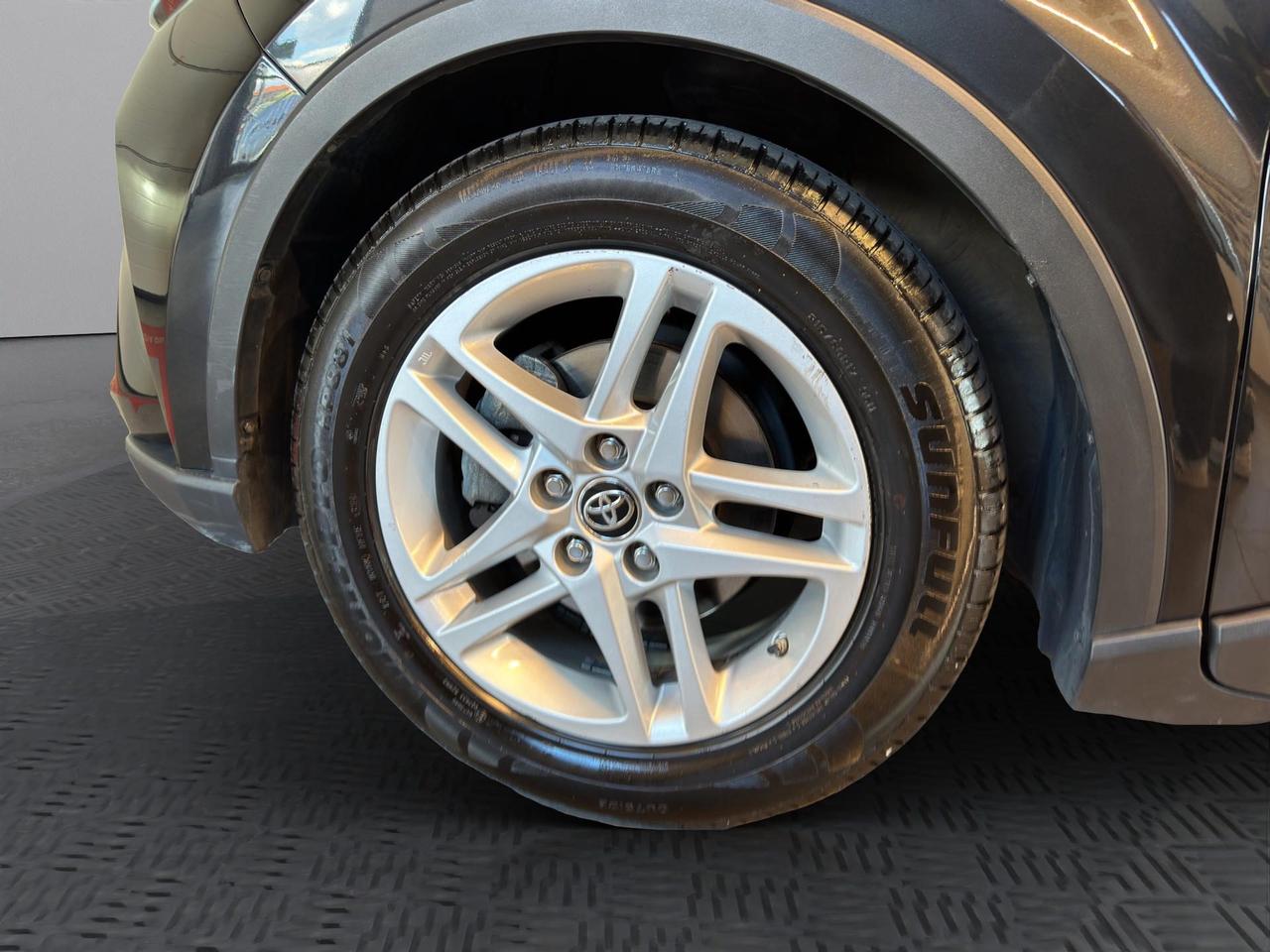 Toyota C-HR 1.8h Active e-cvt