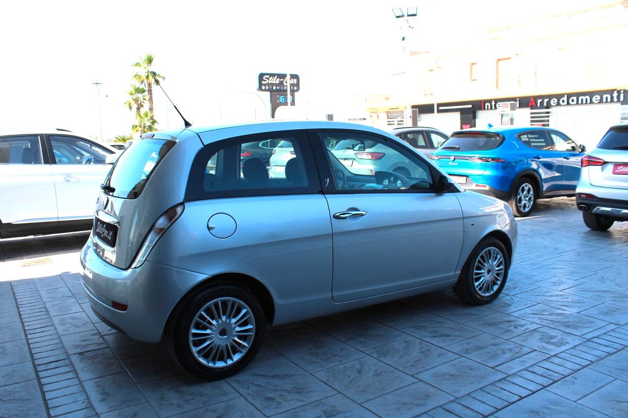 Lancia Ypsilon 1.2 Oro