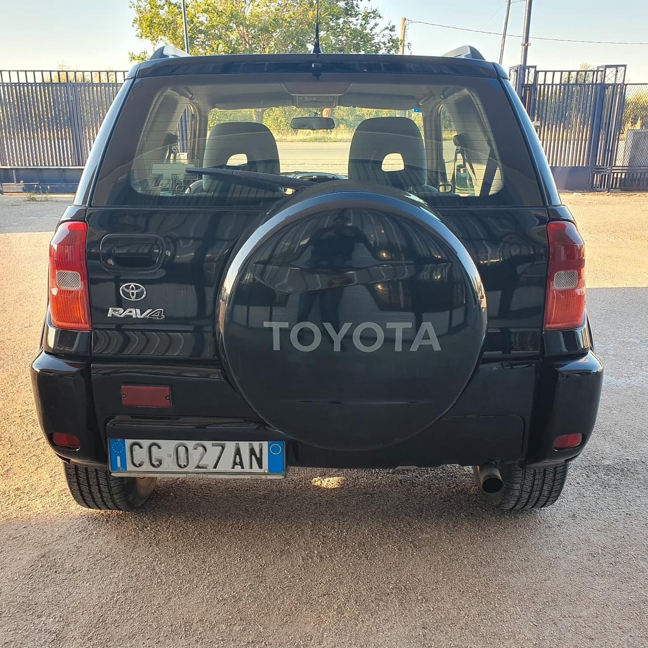Toyota RAV4 2.0 Tdi D-4D cat 3 porte Sol