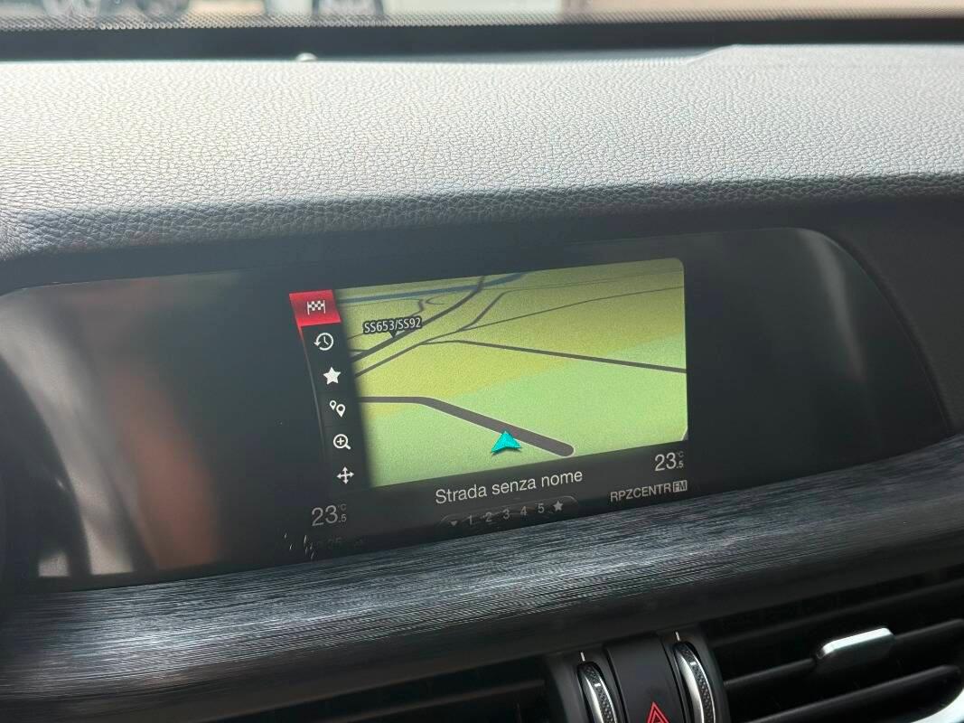 Alfa Romeo Stelvio 2.2 t Business rwd 160cv auto my19
