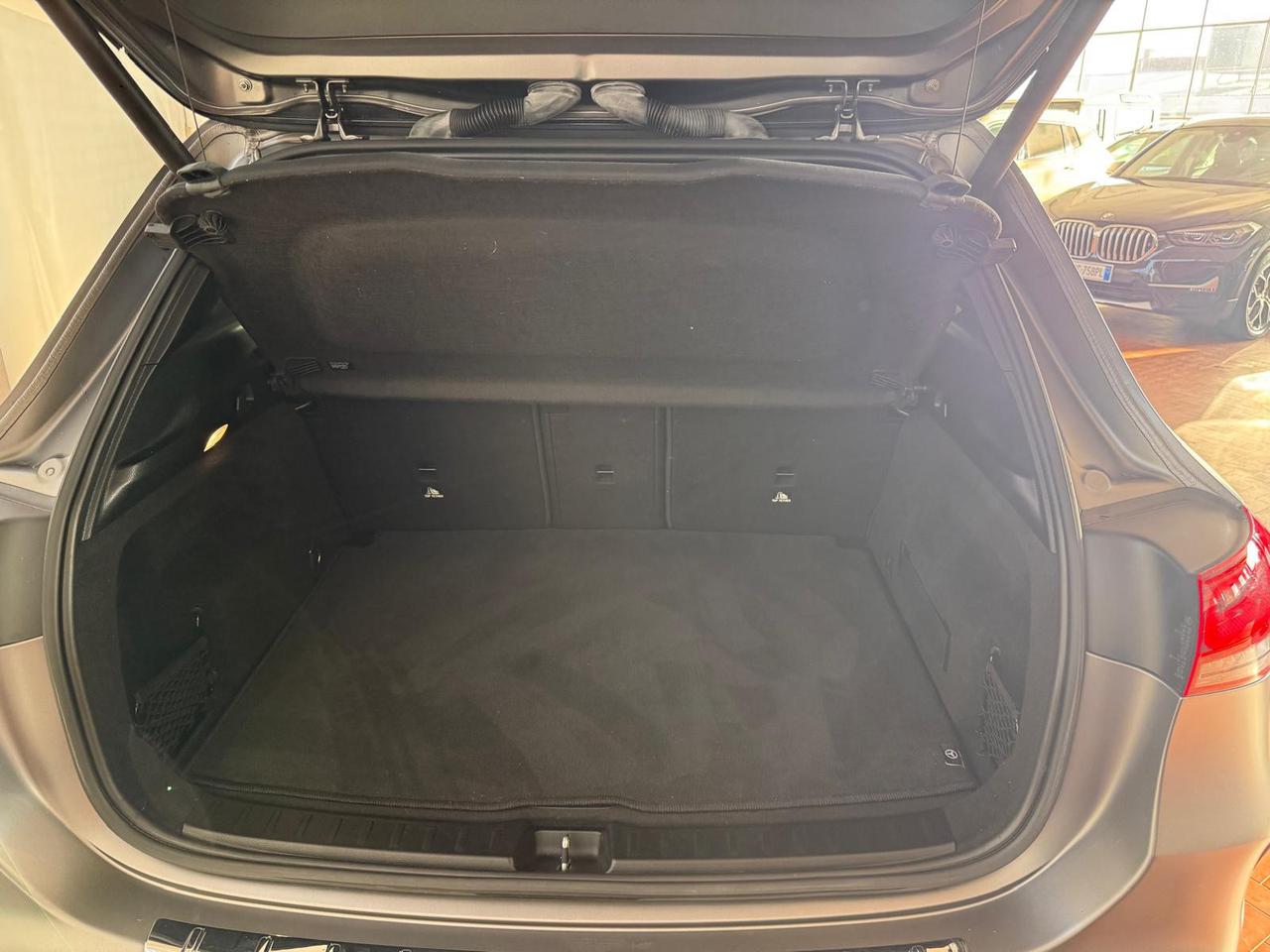 Mercedes-Benz GLA 200 d premium auto