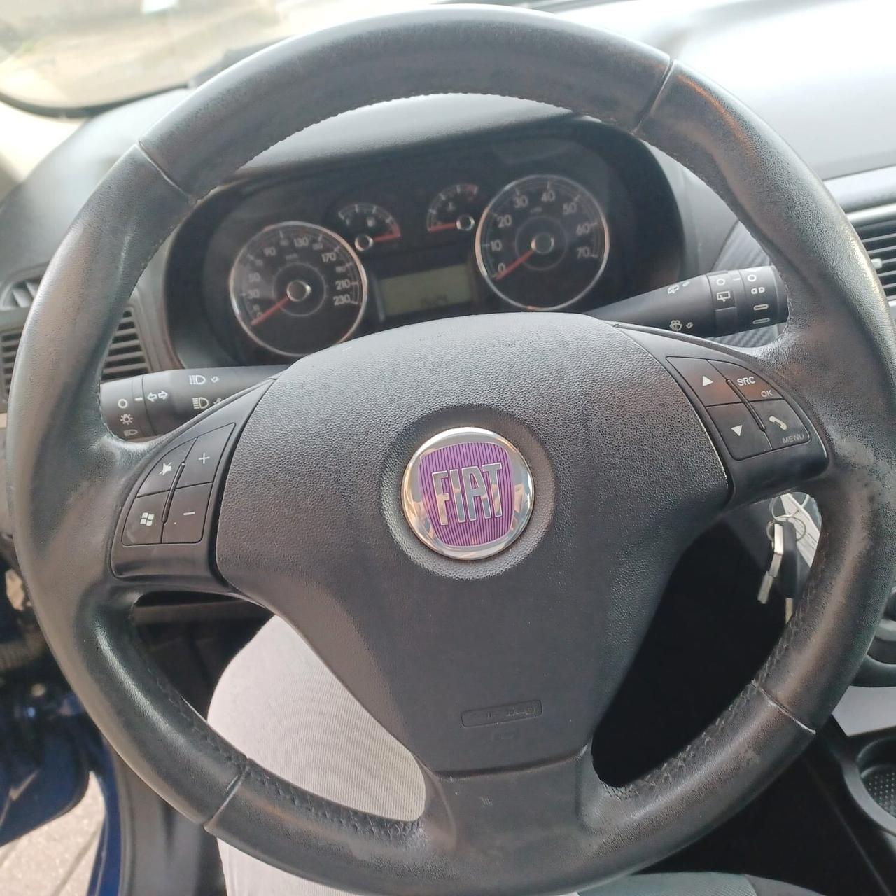 NEOPATENTATI G. PUNTO 1.4 BENZINA / METANO DI FABBRICA