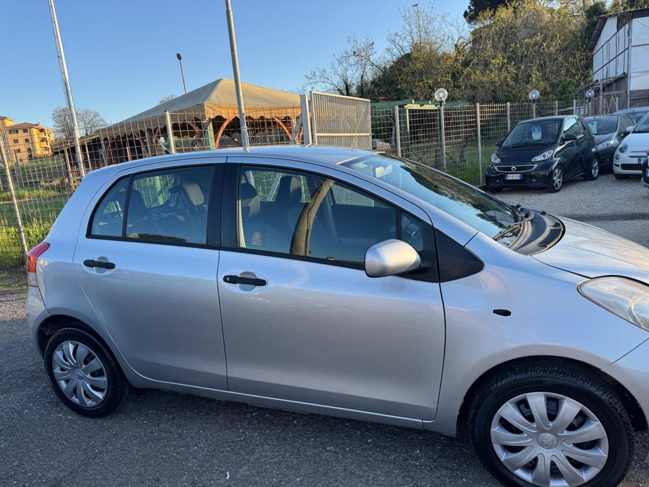 Toyota Yaris 1.0 5 porte Sol NEOPATENTATI