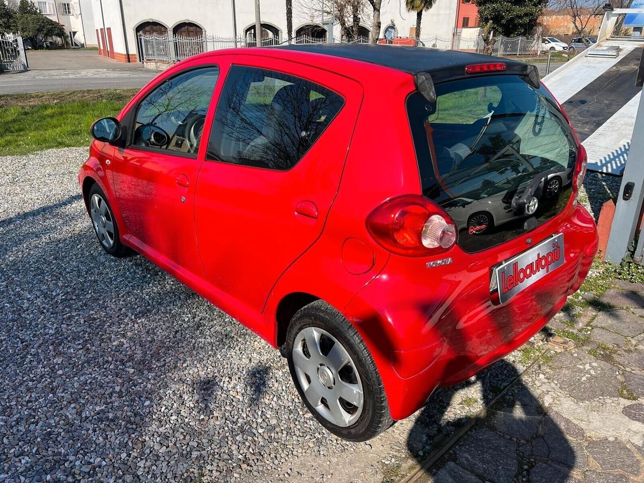 Toyota Aygo 1.0 12V VVT-i 5 porte Sol