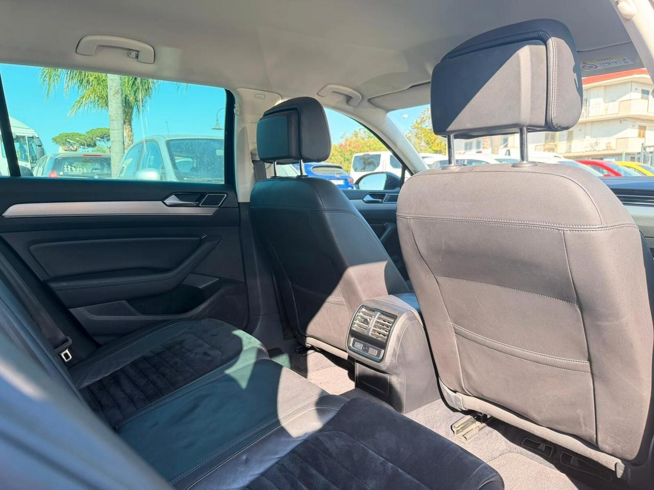 Volkswagen Passat Variant 2.0 TDI DSG Highline BlueMotion Technology