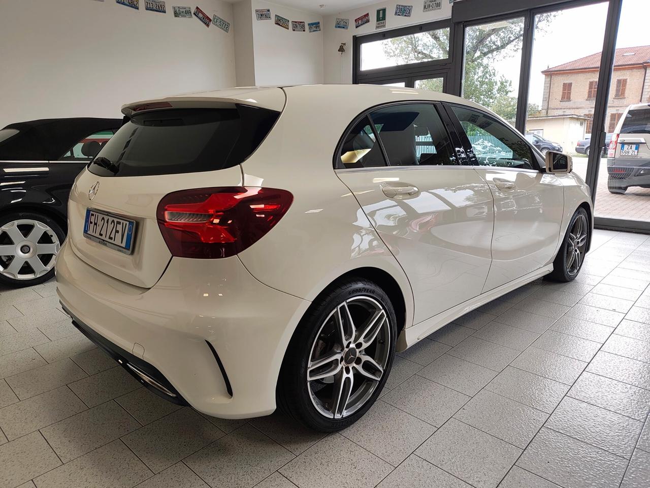 Mercedes-benz A180 Premium AMG NEOPATENTATI