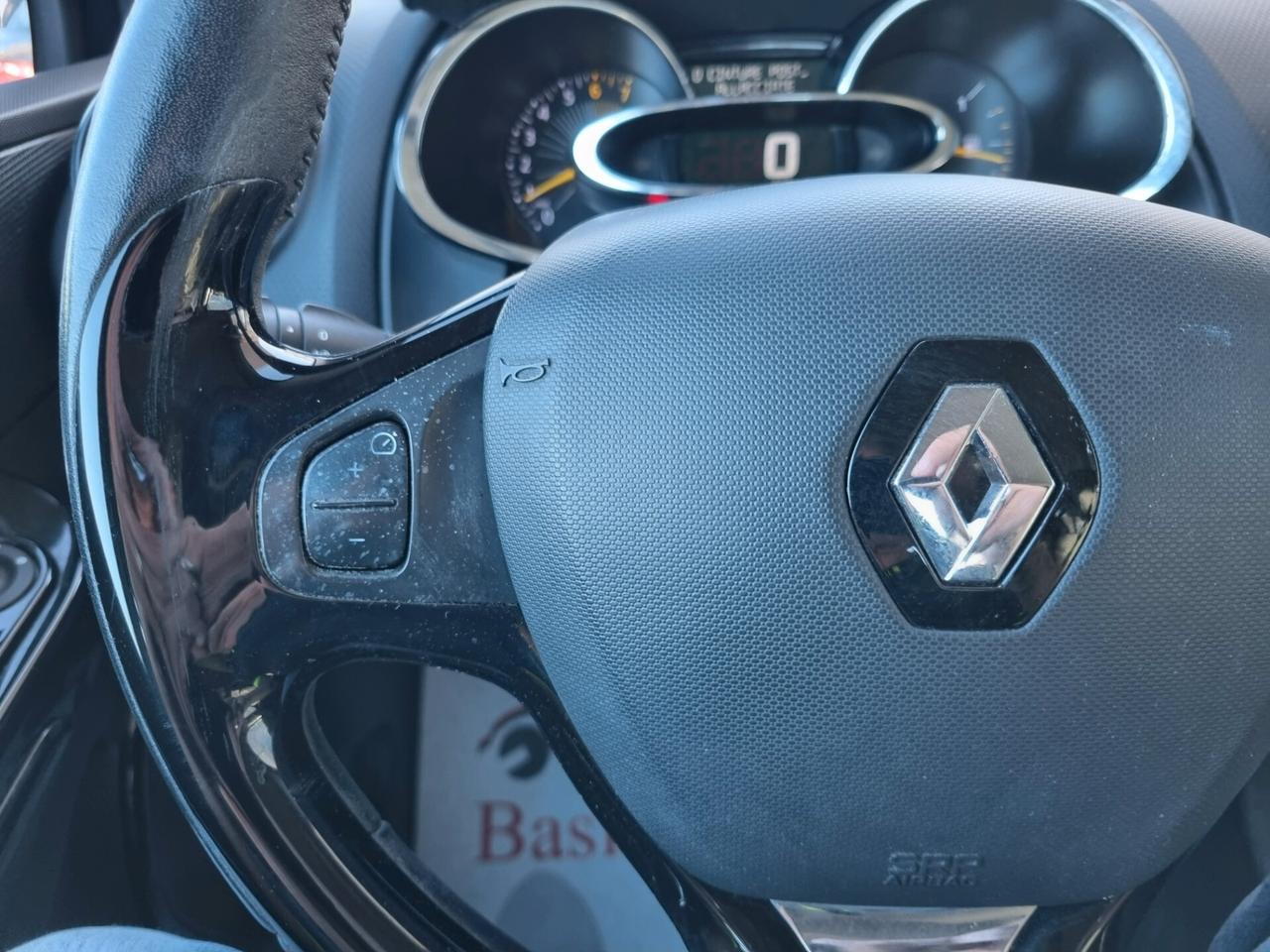 Renault Clio 1.2 75CV 5 porte Costume National