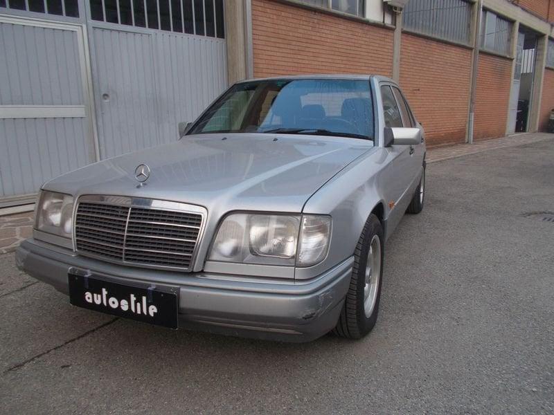Mercedes-Benz Serie 200-320 MERCEDES 200 E 338.7575187 MASSARI MARCO
