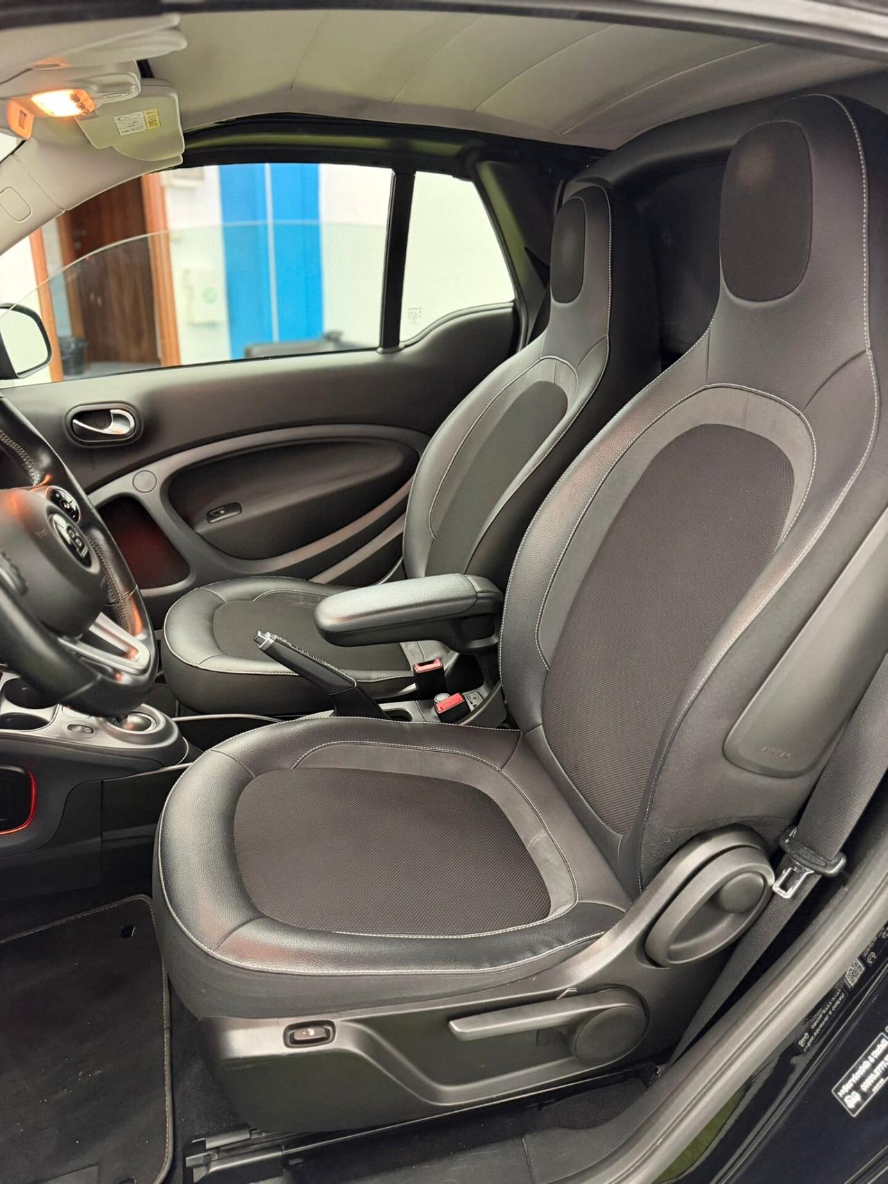 Smart ForTwo BRABUS 0.9 Turbo twinamic cabrio