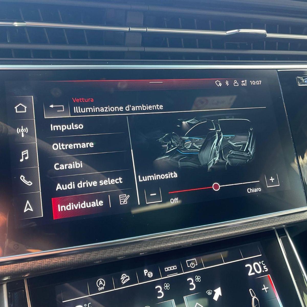 AUDI - RS Q8 PRONTA CONSEGNA