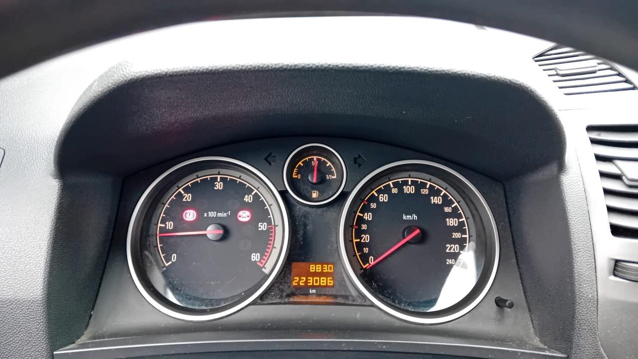 Opel Zafira 1.9 CDTI 101CV Club