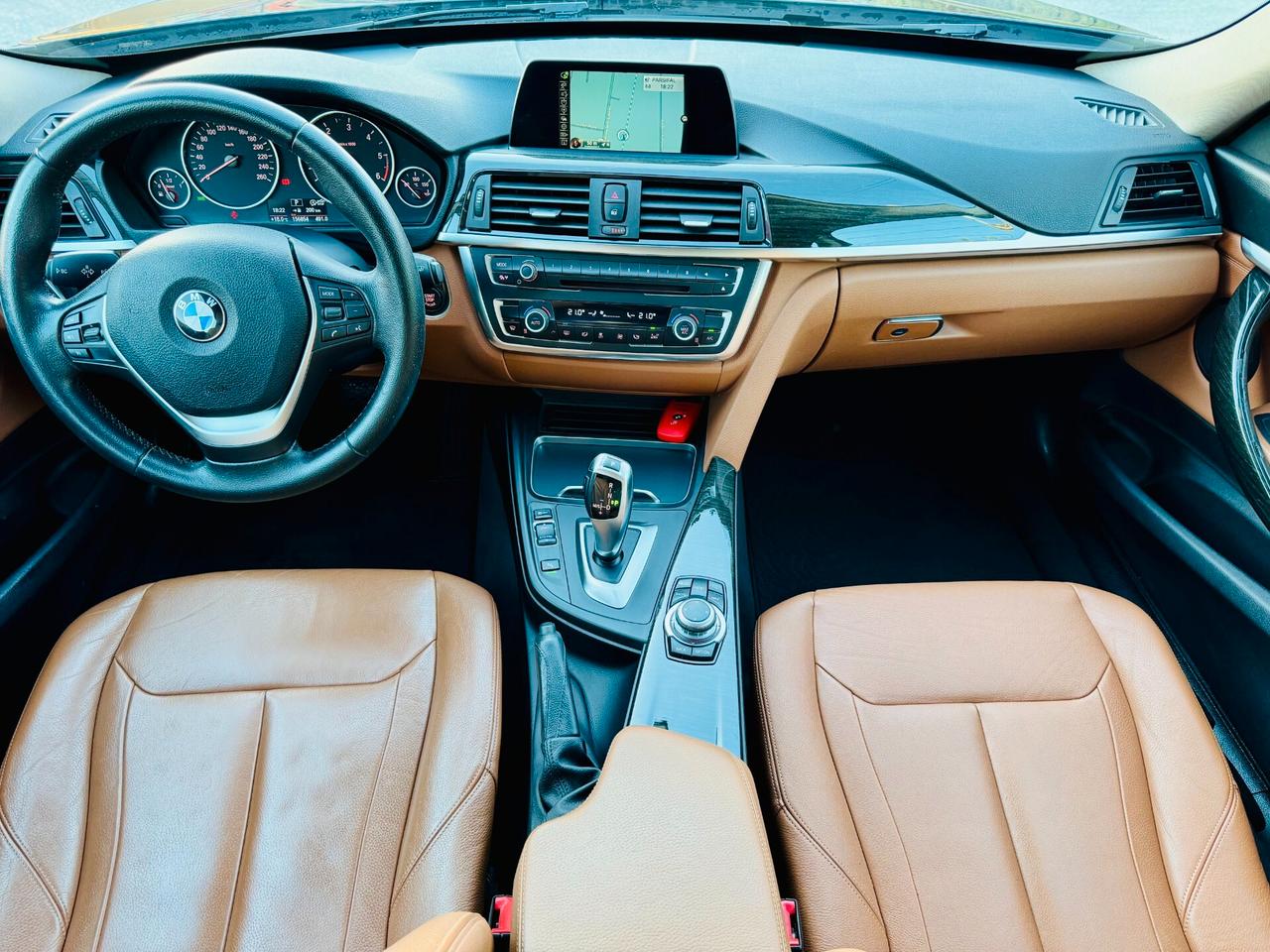 BMW 318d GT Luxury - LED / Navi