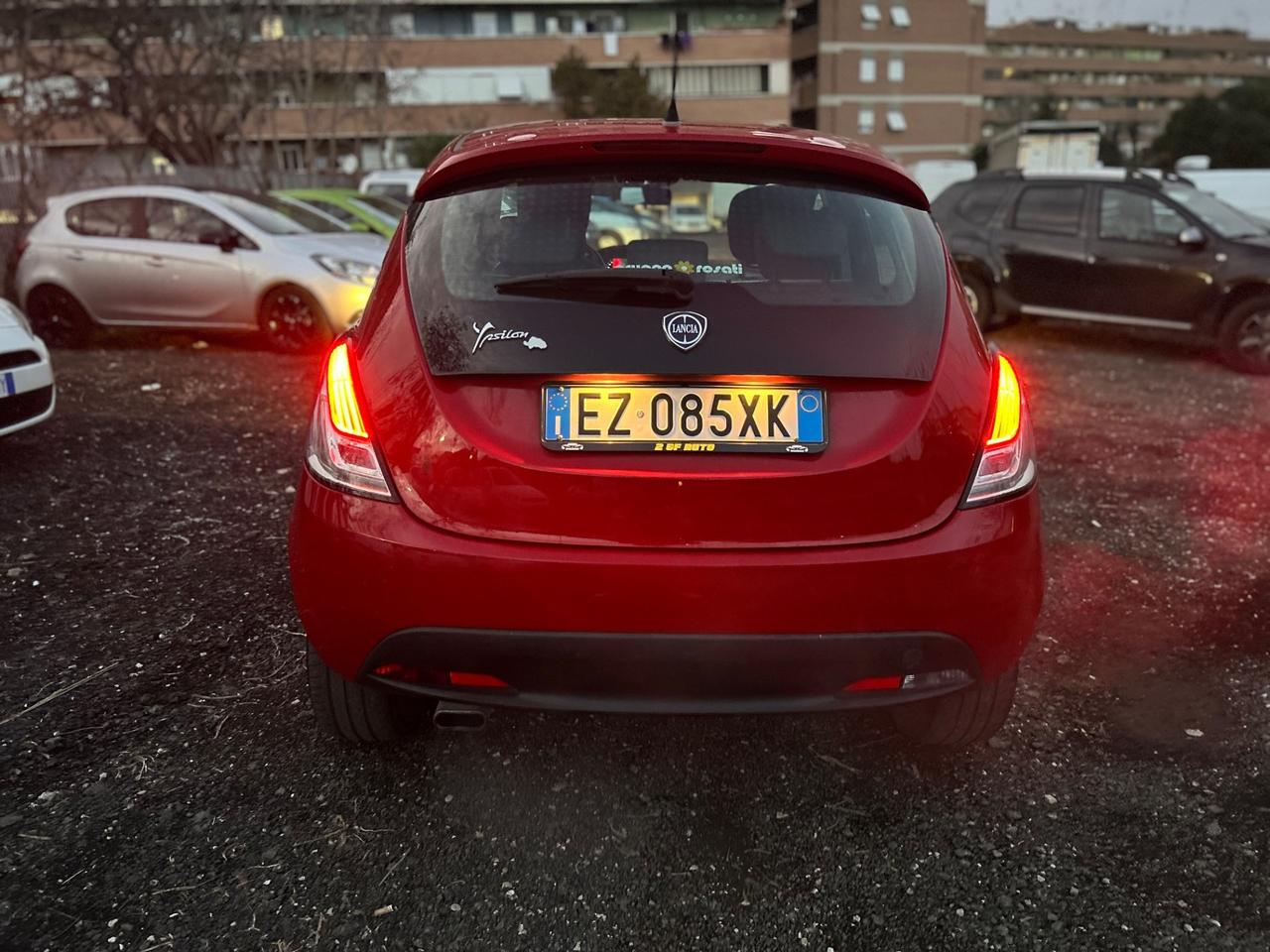 Lancia Ypsilon 1.2 69 CV 5 porte Elefantino