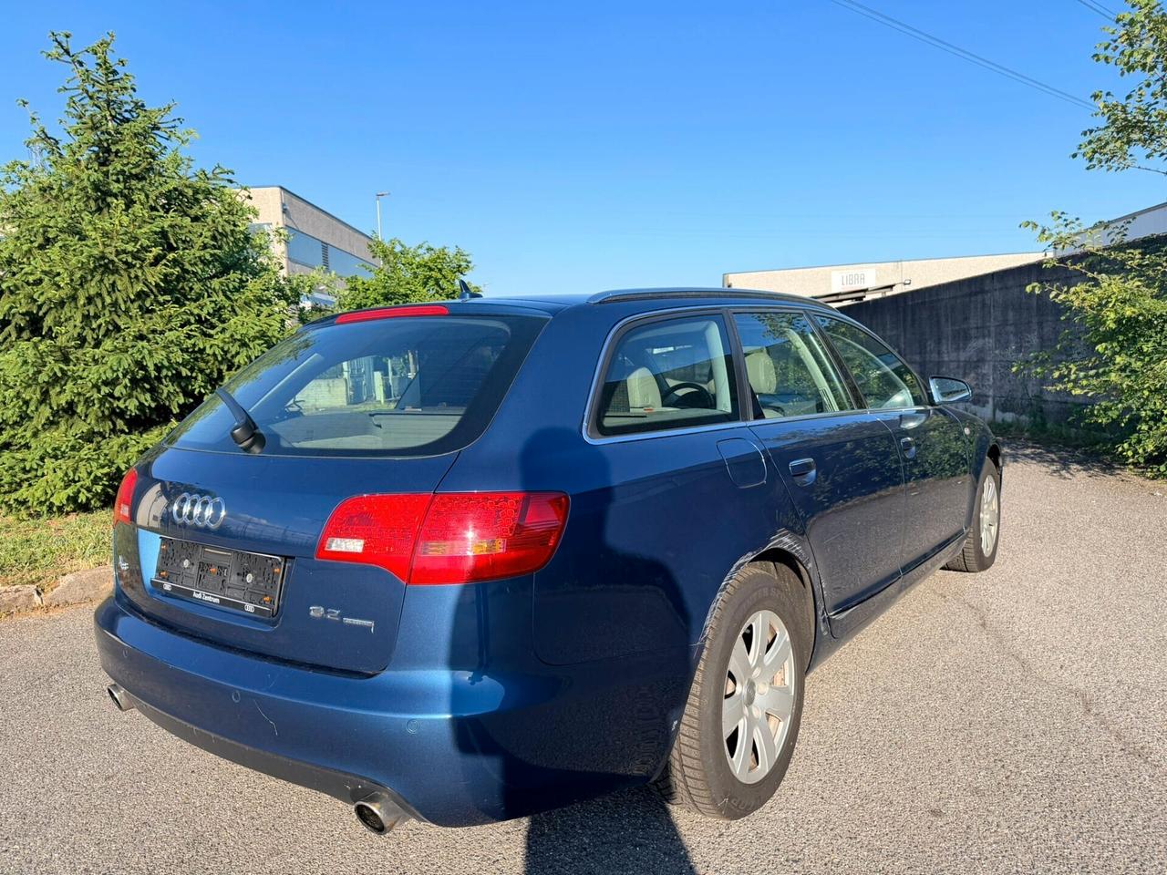 Audi A6 3.2 V6 FSI qu. Av.