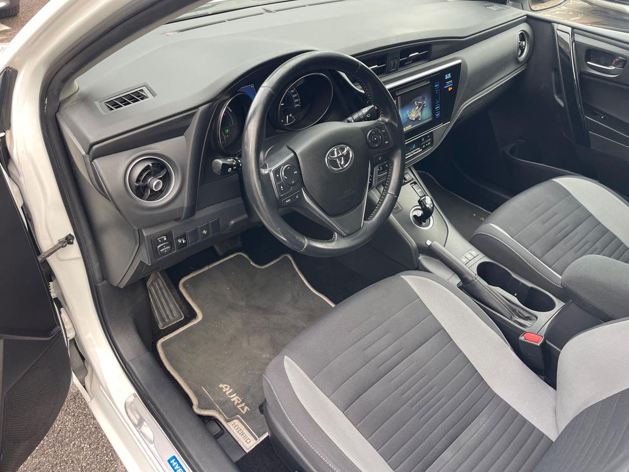 Toyota Auris touring 1.8 h business