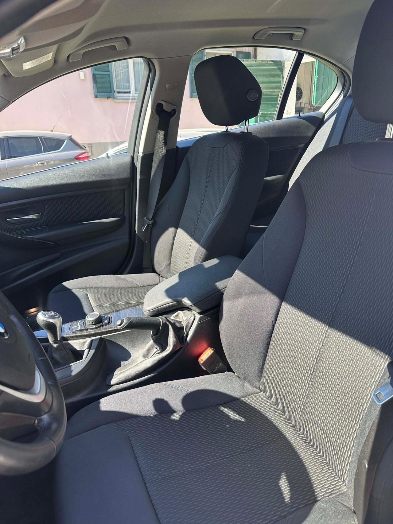 Bmw 320d LUXURY KMCERT UNICOPR KMCERT