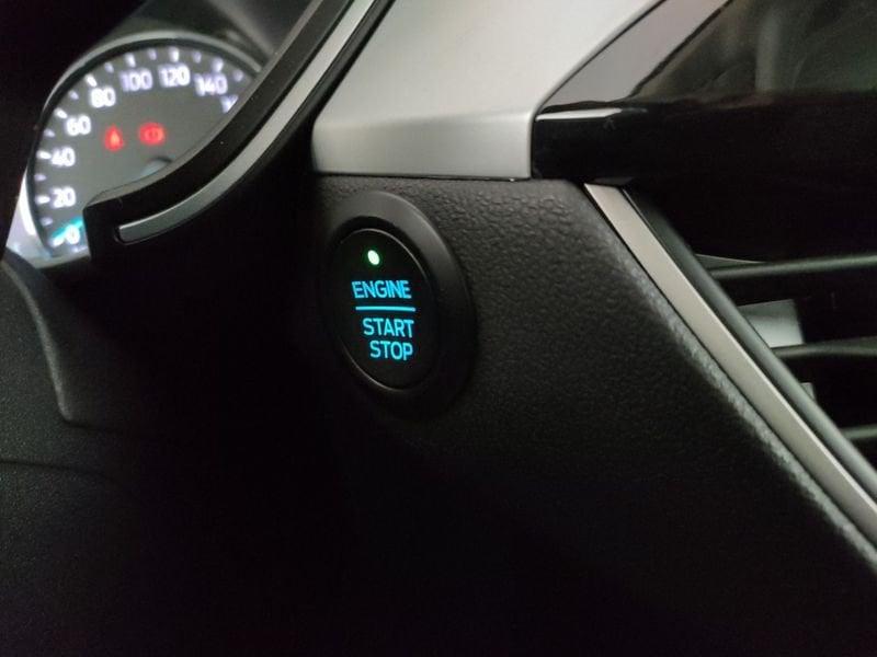 Ford Kuga 2.5 full hybrid Connect 2wd 190cv e-shifter