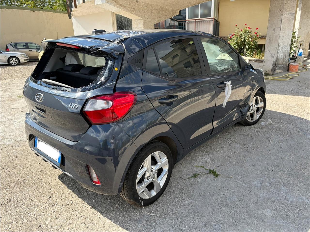 Hyundai i10 1.0 GPL Econext Tech Sinistrata