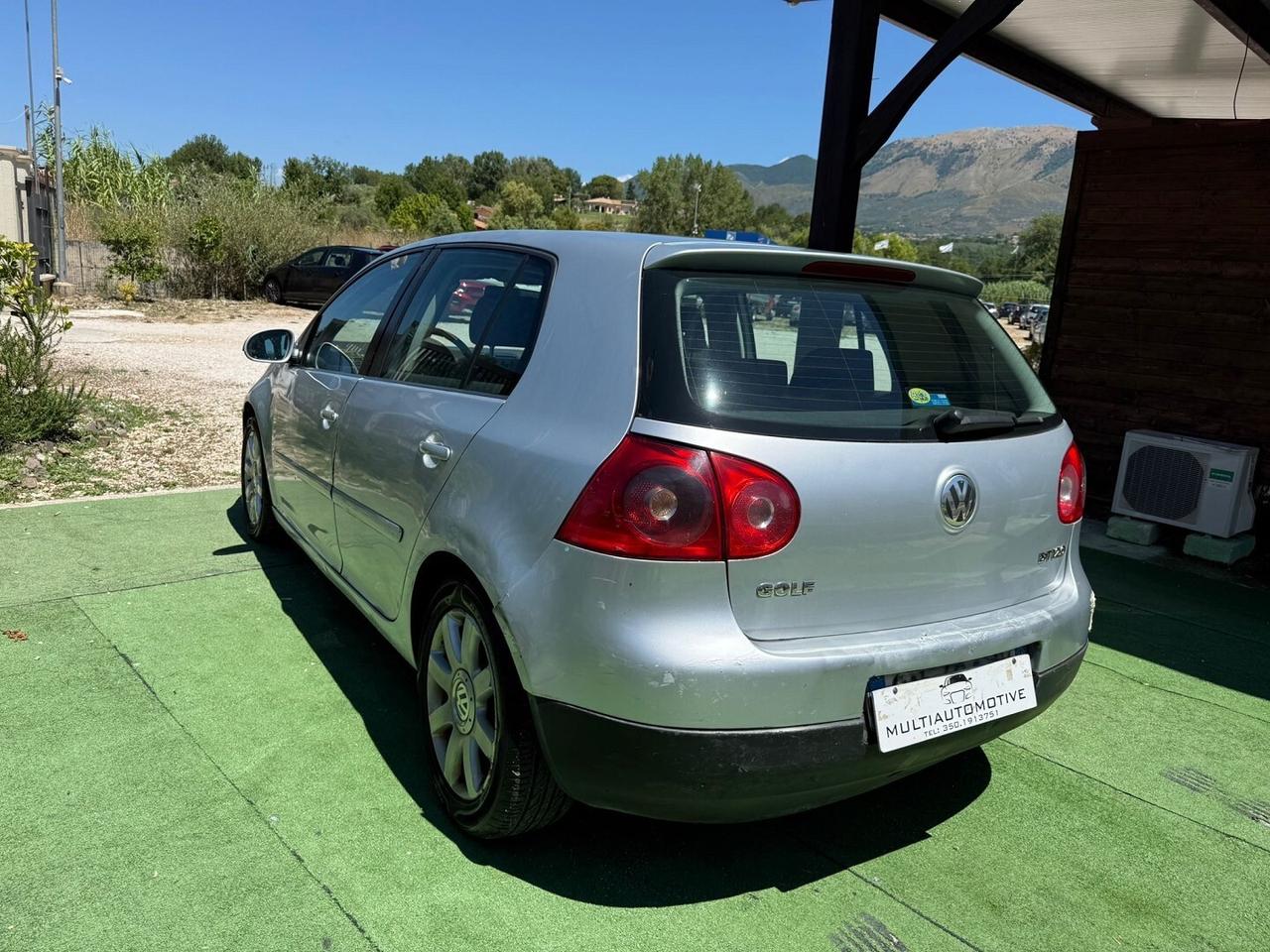 VOLKSWAGEN GOLF 5" SERIE