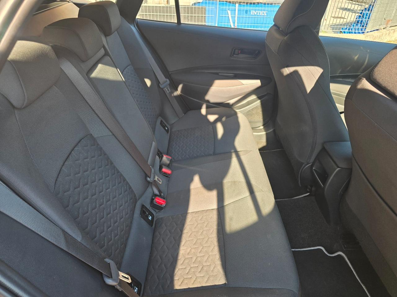 Toyota Corolla Touring Sports 1.8 Hybrid Business