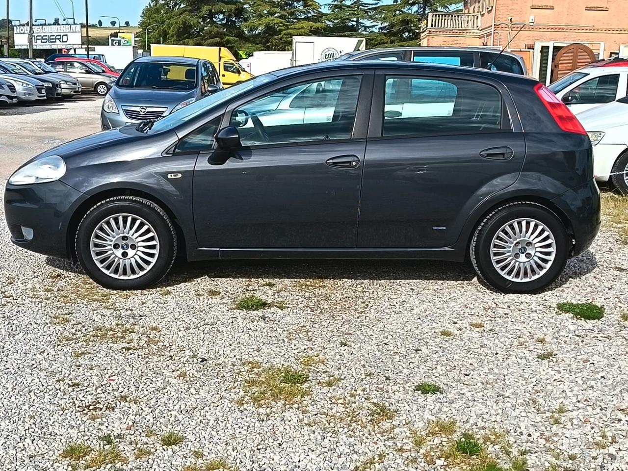 Fiat Grande Punto 2008 1.2BENZINA 65 CV 5 PORTE 160.0000KM OCCASIONE NEOPATENTATI