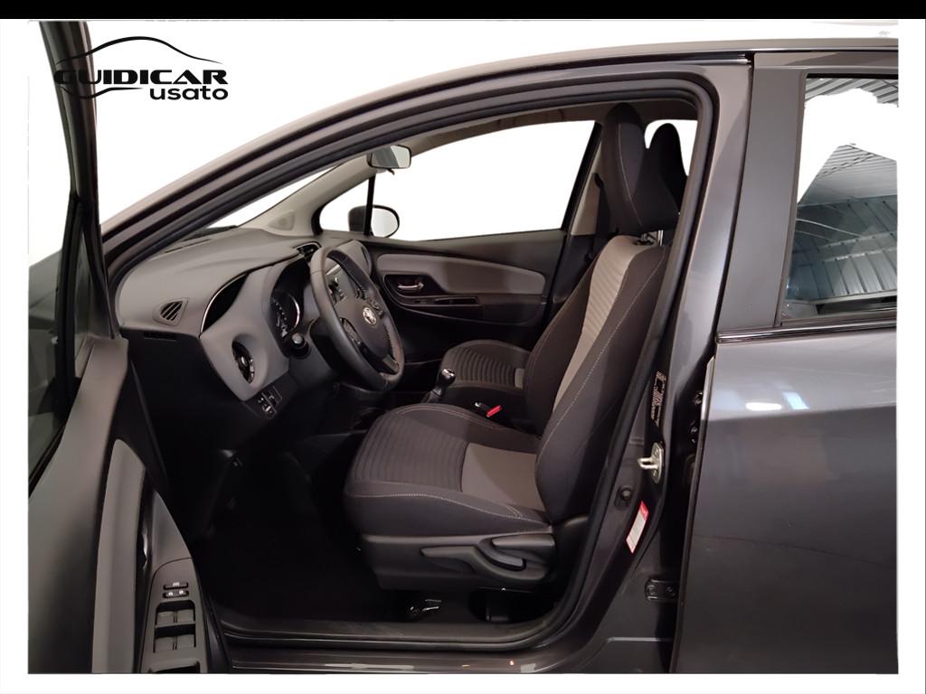 TOYOTA Yaris III 2017 - Yaris 5p 1.0 Active my18
