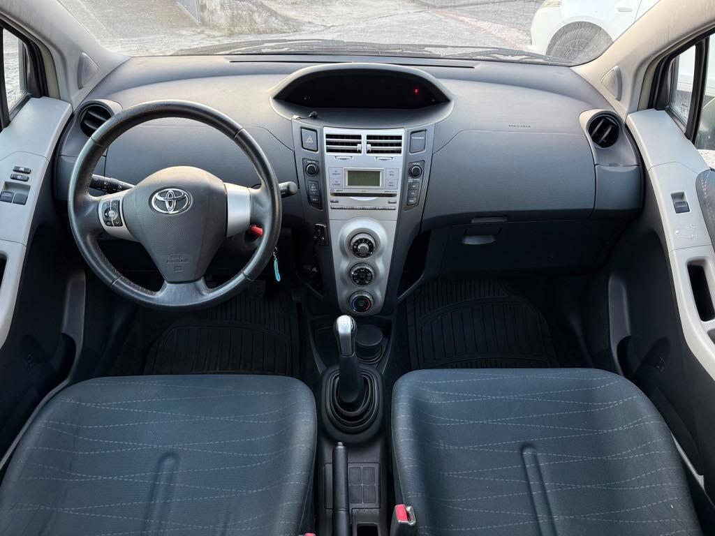 Toyota Yaris 1.0 5 porte Sol