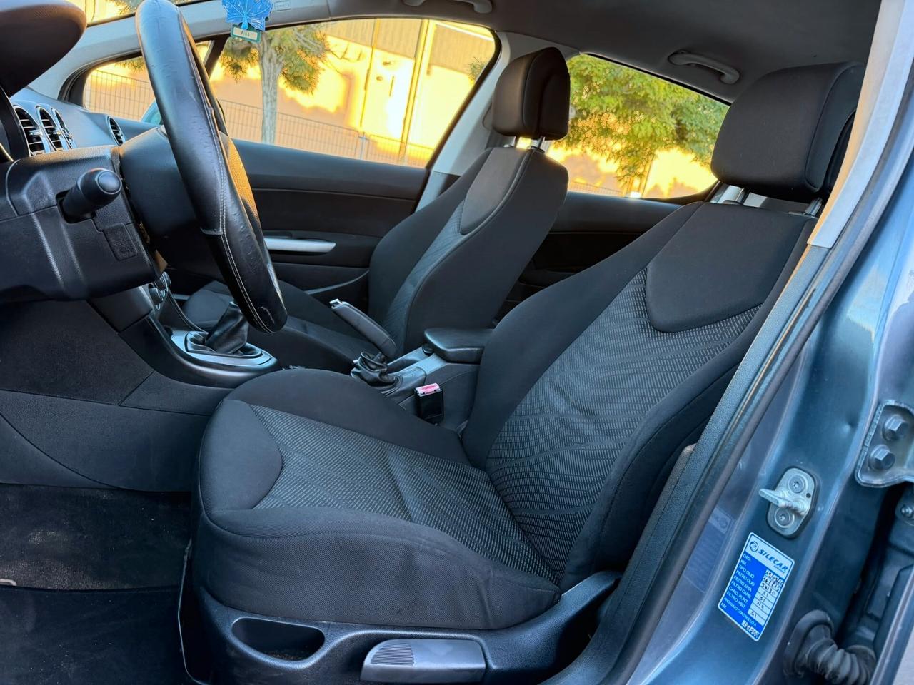 Peugeot 308 1.6 HDi 90CV NEOPATENTATI