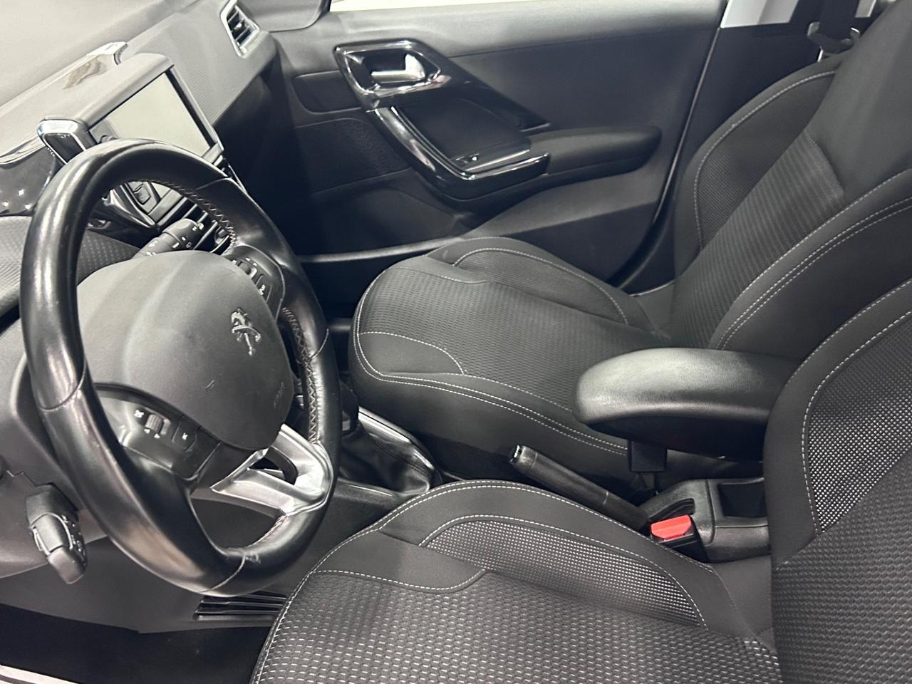 Peugeot 208 BlueHDi 100 5 porte Allure
