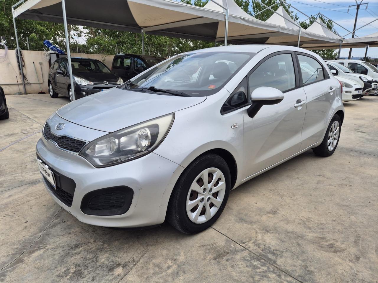 Kia Rio 1.1 CRDi WGT 5p. EX
