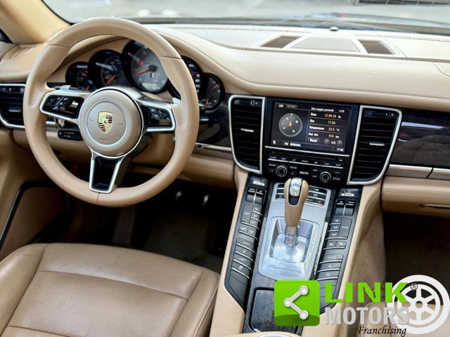 PORSCHE Panamera 4s