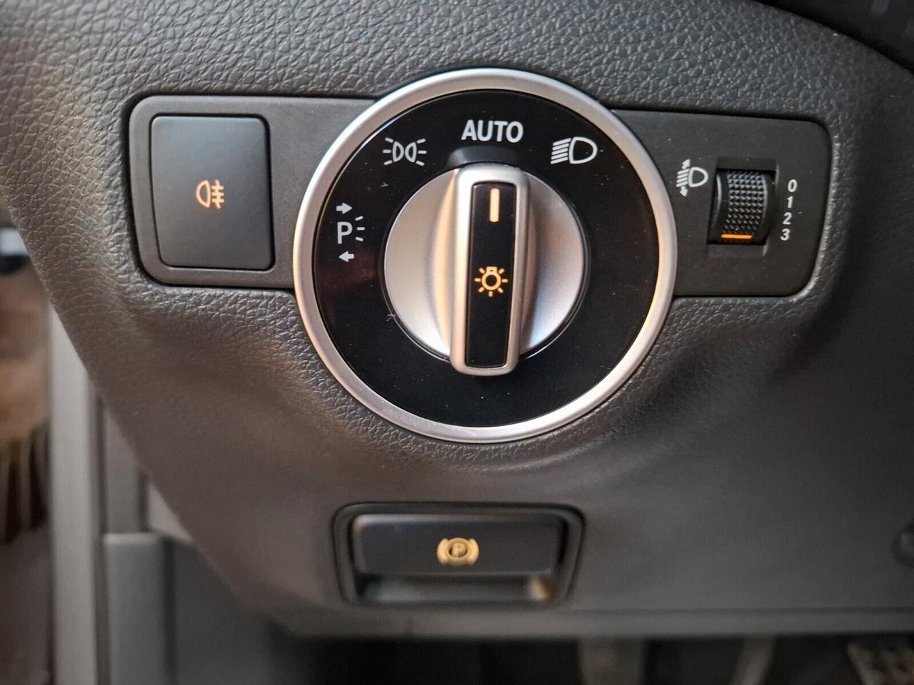 Mercedes-benz A 200 A 200 CDI BlueEFFICIENCY Premium full optional