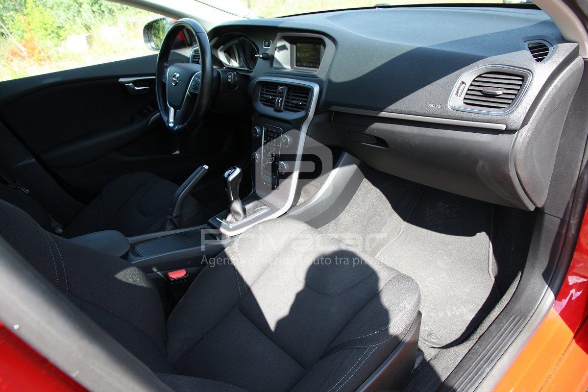 VOLVO V40 D2 Kinetic